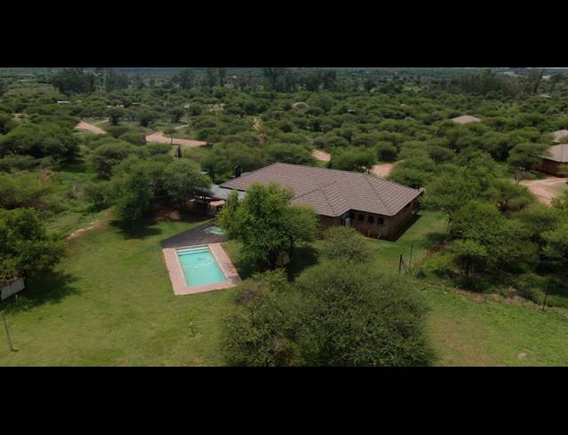 1,731M² LODGE FOR SALE IN DINOKENG GAME RESERVE